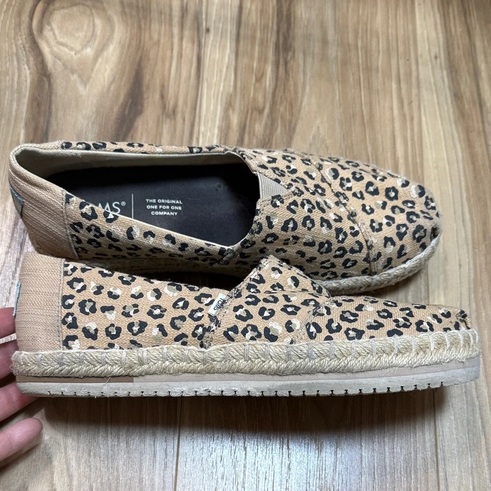 Toms Tan Leopard Print Espadrilles - Picture 2 of 5